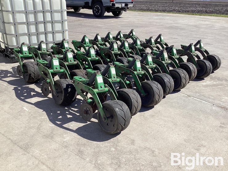 john-deere-db80-image-3