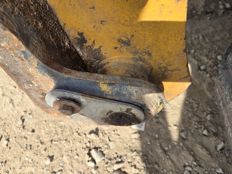 2019-caterpillar-259d3-image-14