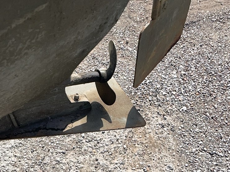 rare-super-nice-wood-reelfoot-lake-calhouns--stump-jumper-boat-with-original-seats-with-trailer-image-25