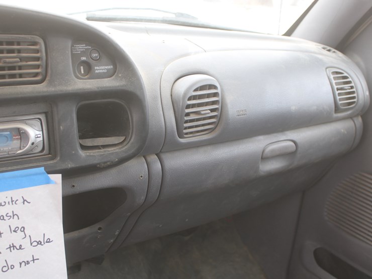 1999-dodge-3500-image-36