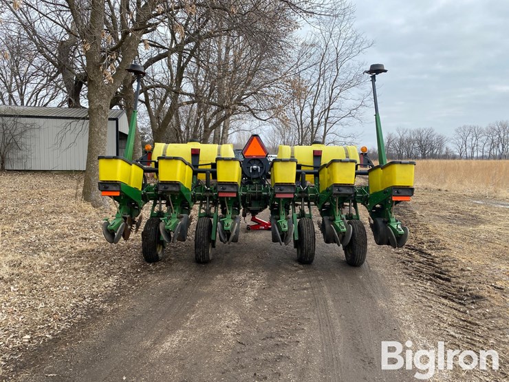 john-deere-1750-image-6