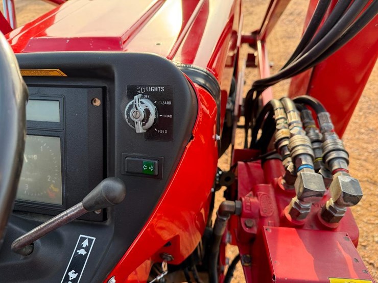 1985-case-ih-2250-image-46