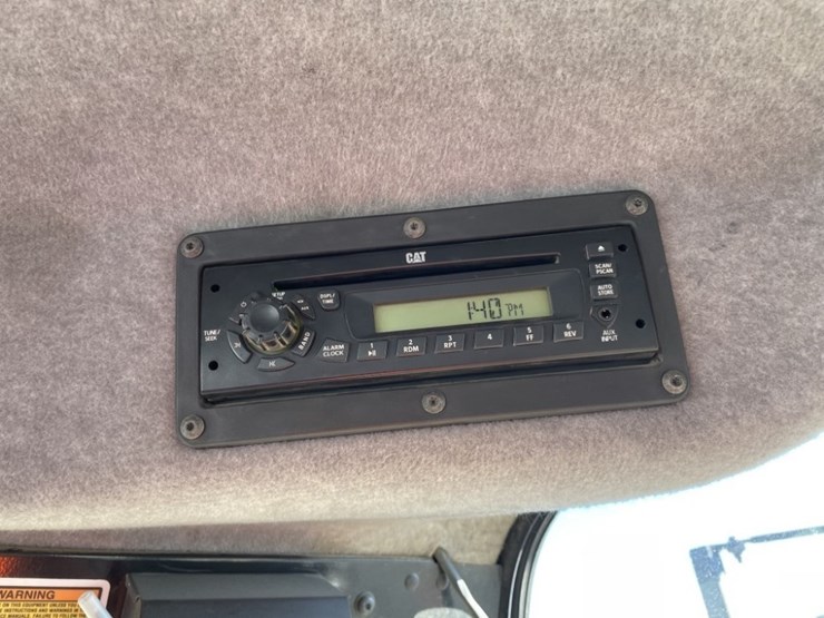 2013-caterpillar-740b-image-34