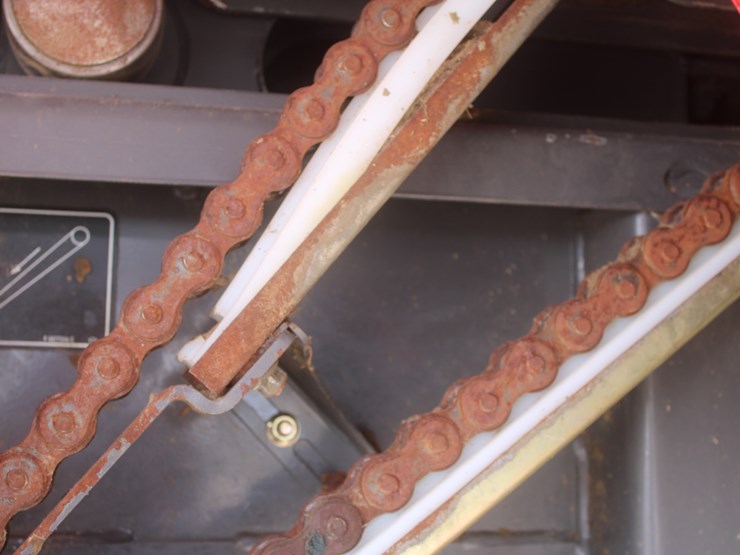 2010-agco-2170-image-37