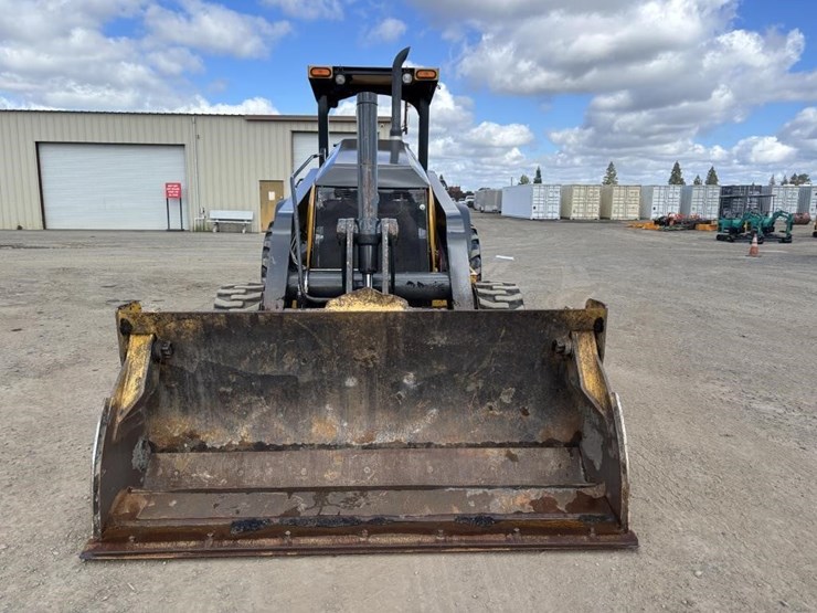 2018-deere-210lep-image-6