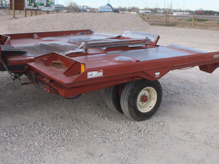 hesston-4910-image-2