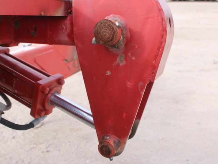 #1064-•-2009-morris-mfg-pro-ag-auto-align-bale-runner-16k-image-62