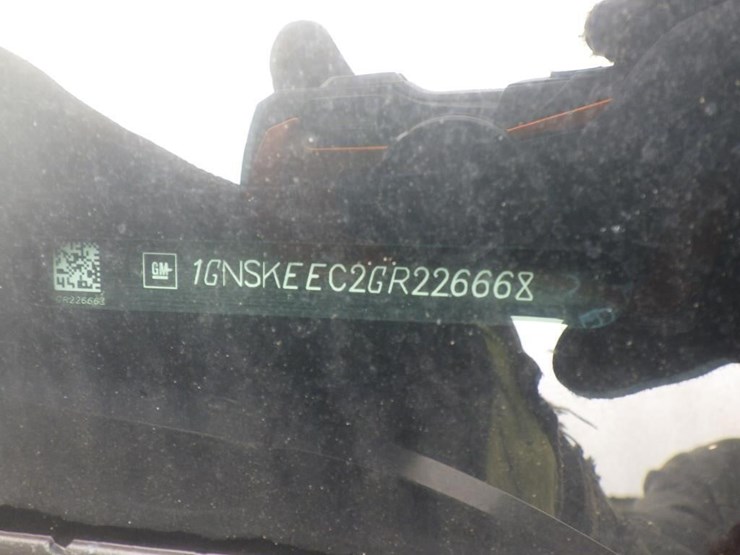 2016-chevrolet-tahoe-image-14