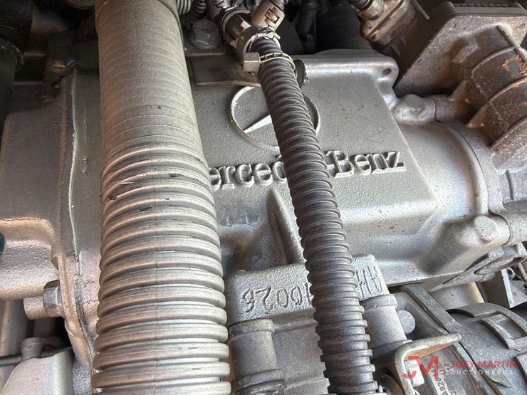 2008-thomas-saf-t-liner-c2-image-11