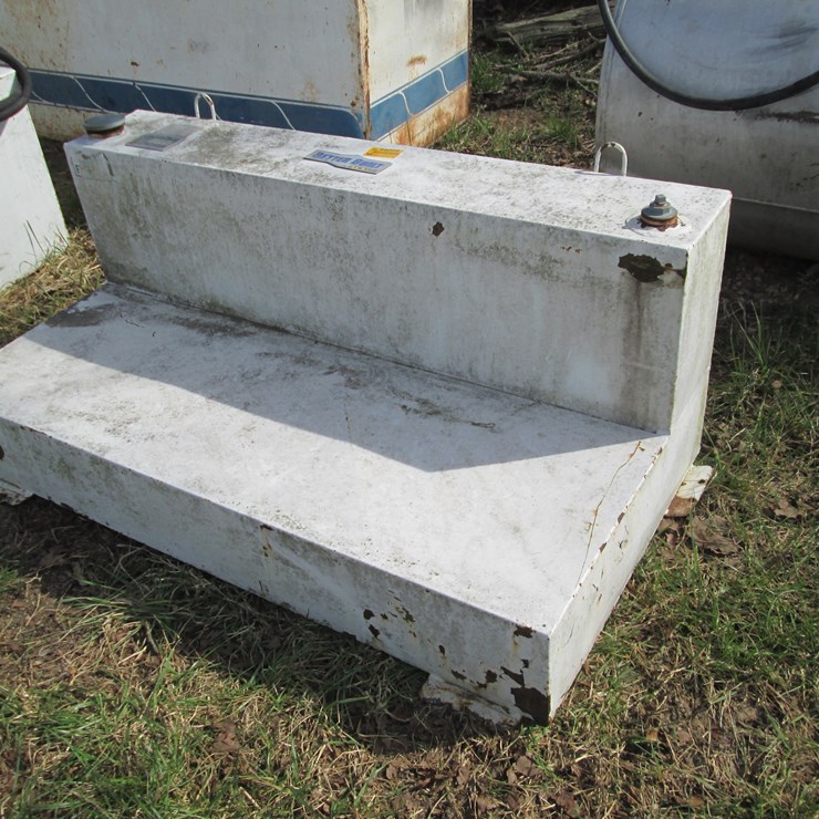 #44009 • Better Built 100gal L-Shape Fuel Tank