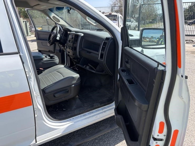 2016-dodge-1500-image-9