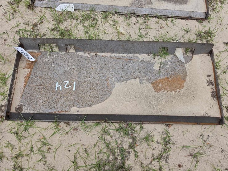 --skid-steer-solid-blank-plate-image-2