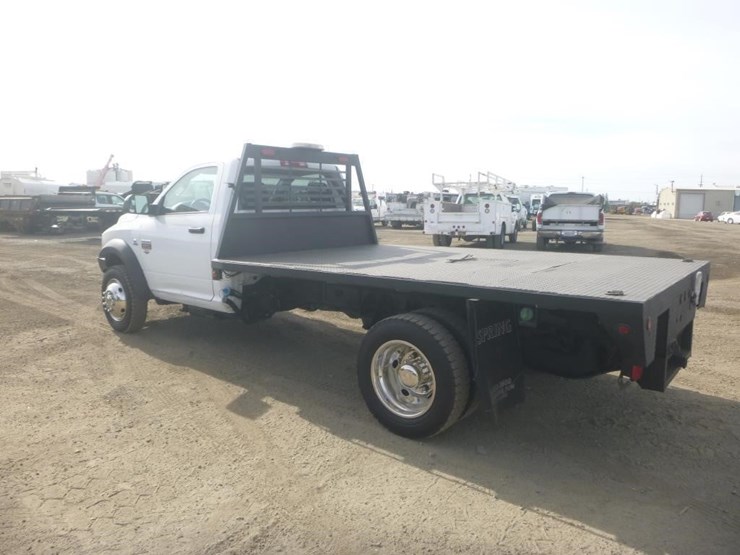 2011-dodge-ram-5500-image-4