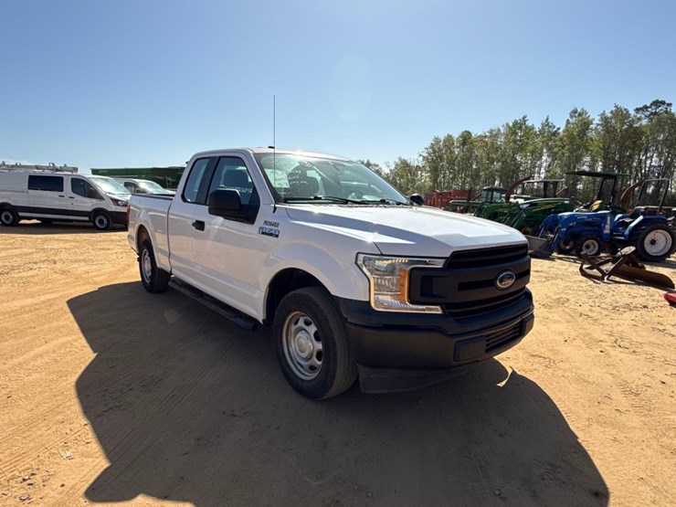 2019-ford-f150-xl-image-1