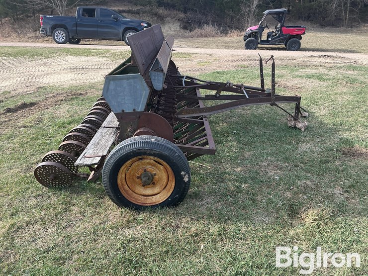 john-deere-12-image-4