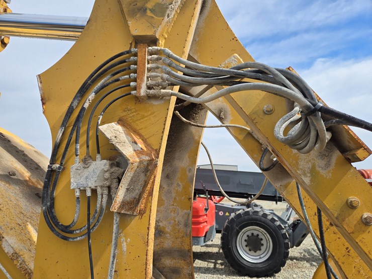 2001-caterpillar-988g-image-24