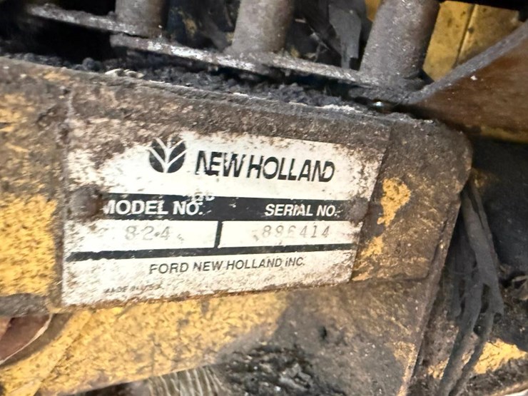 new-holland-824-image-11