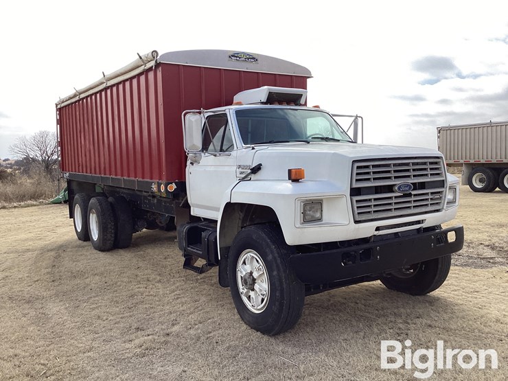 1990-ford-ft900-image-3