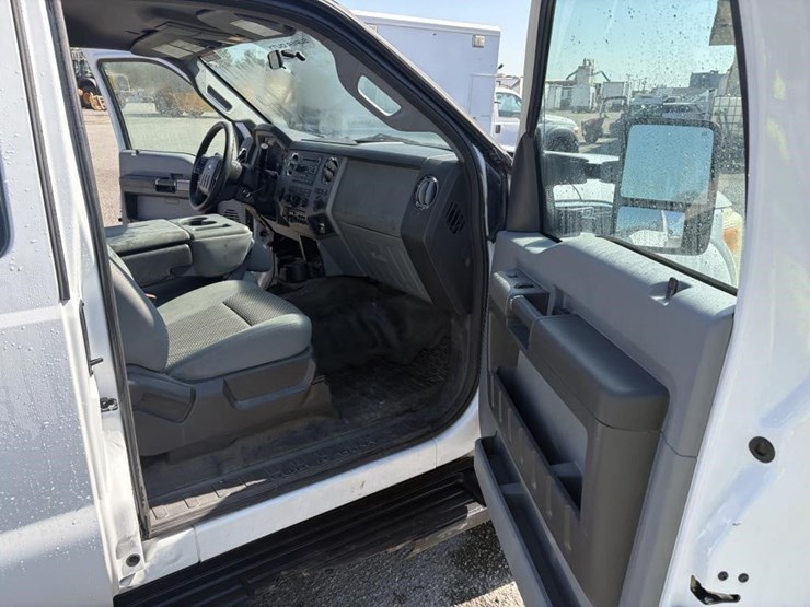 2011-ford-f250-image-9