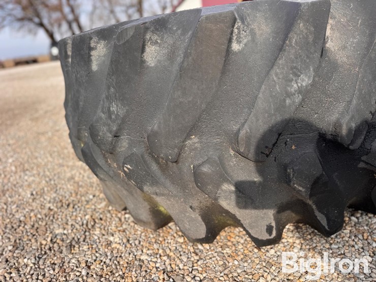 john-deere-8-image-14