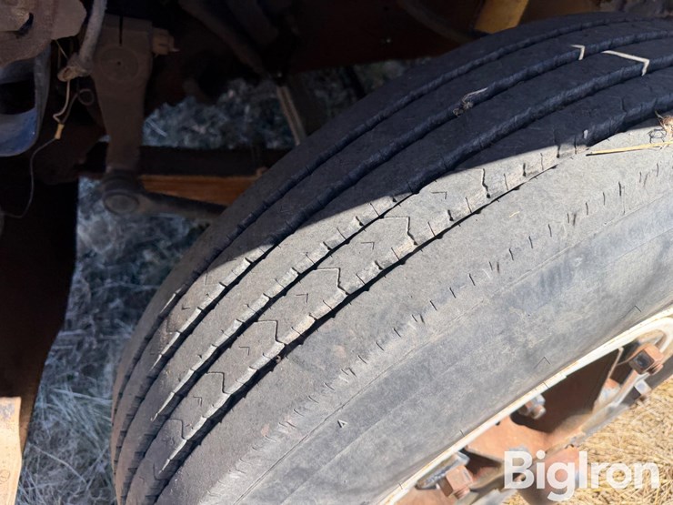 1977-ford-ln900-image-10