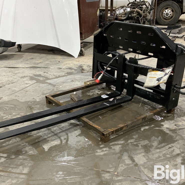 2025 MASSEY-FERGUSON 730