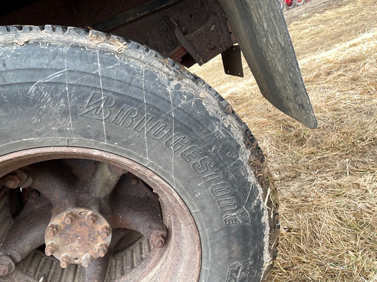 #113-•-1982-international-1754-single-axle-grain-truck-(has-wi-title)-image-75