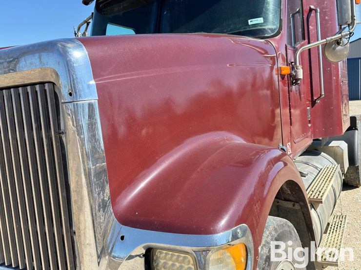 2004-international-9900i-image-9