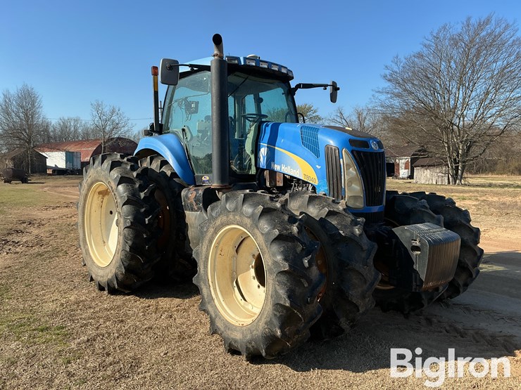 new-holland-t8040-image-3