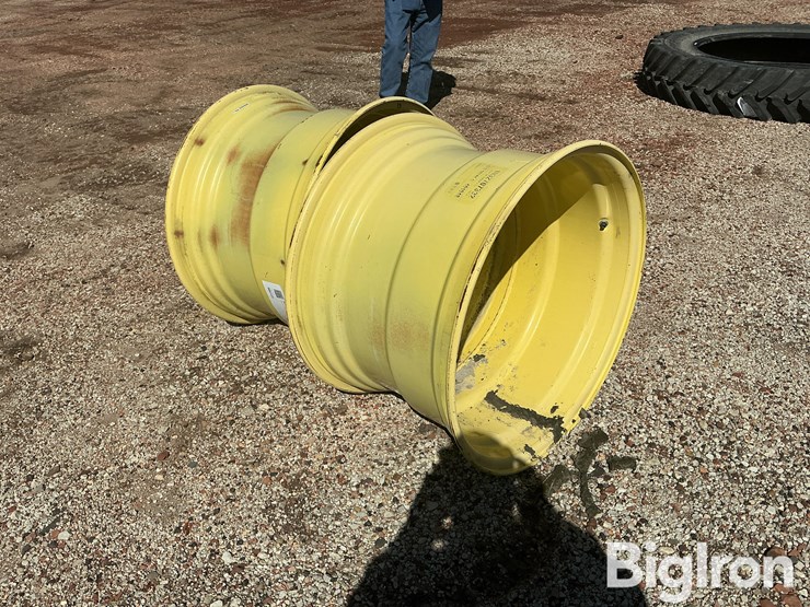 john-deere-32-image-7