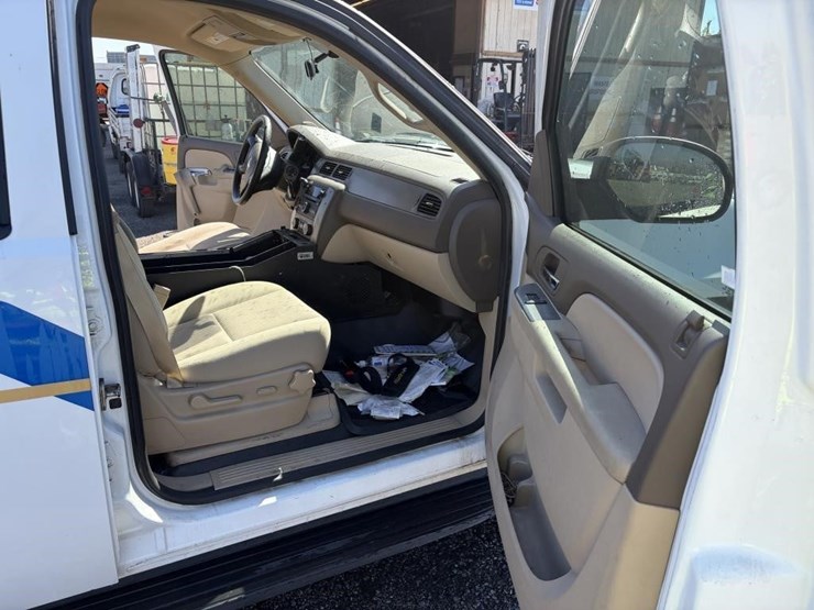 2013-chevrolet-tahoe-image-12