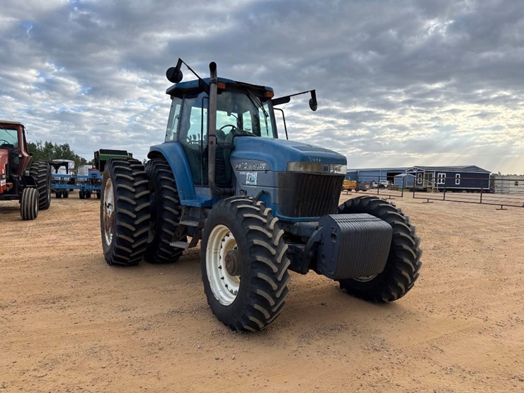 new-holland-8870-image-1