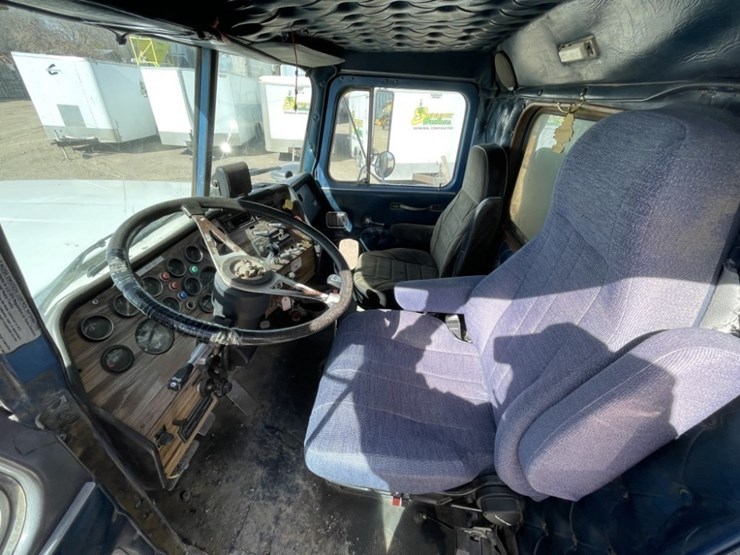 1988-western-star-4900-image-22