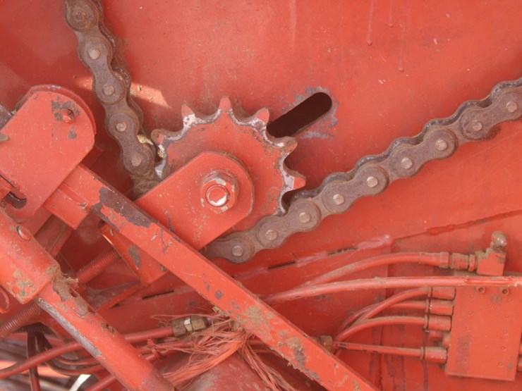 hesston-4910-image-35