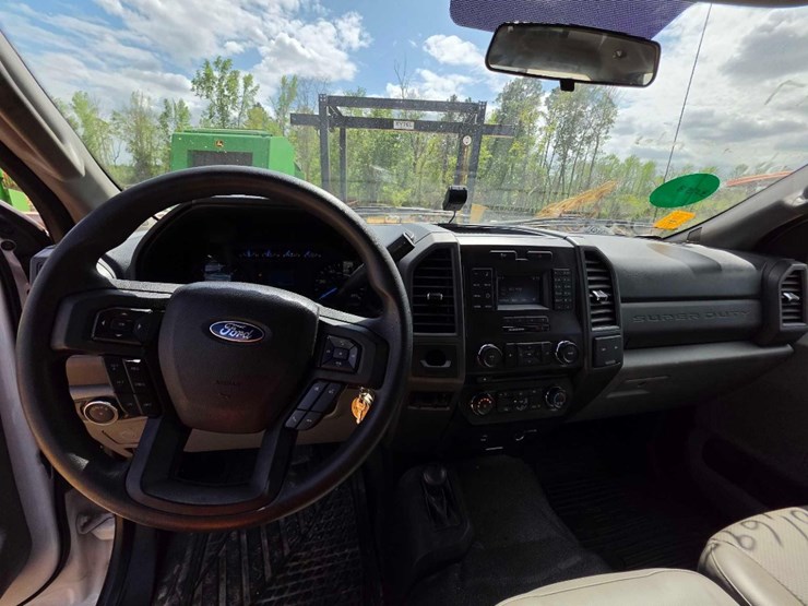 2017-ford-f450-xl-image-13