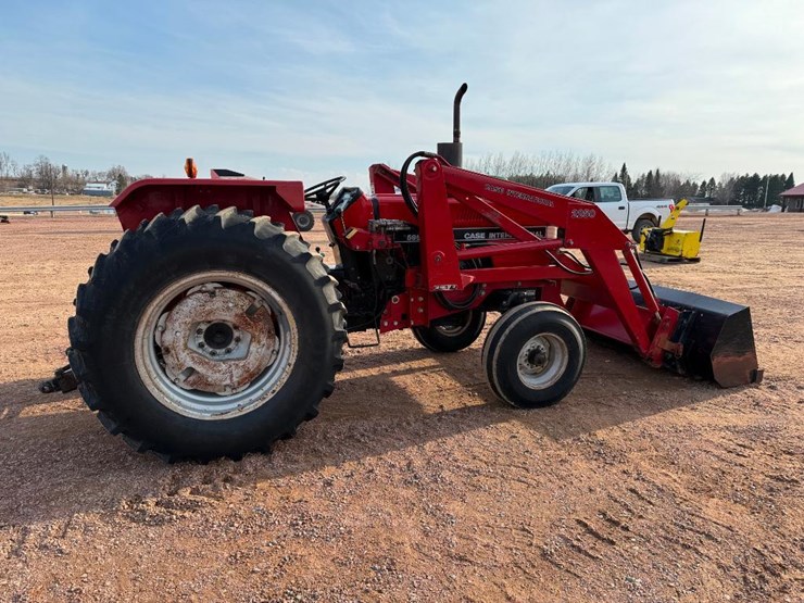 1985-case-ih-2250-image-4