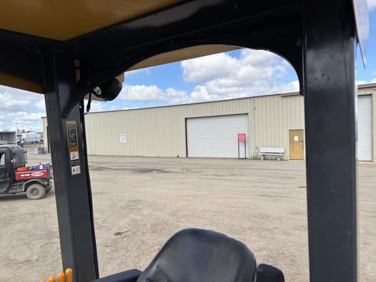 2018-deere-210lep-image-39