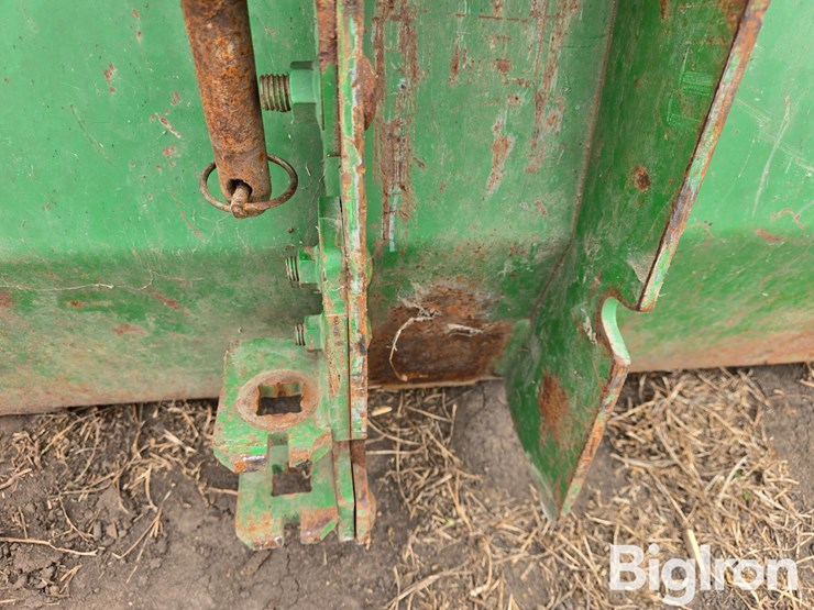 john-deere-8-image-12