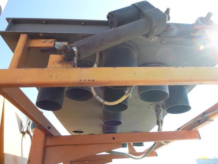 2001-freightliner-fl70-image-20