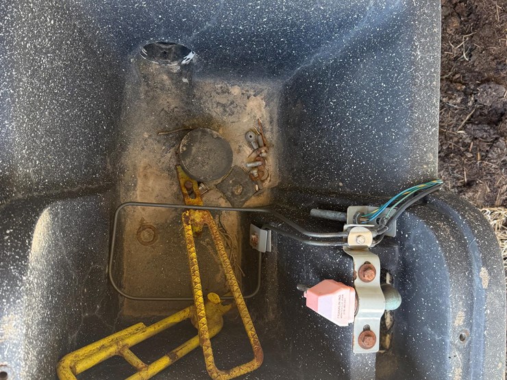 petersen-waterers-super-pete-series-#34e-cattle-waterer-image-10