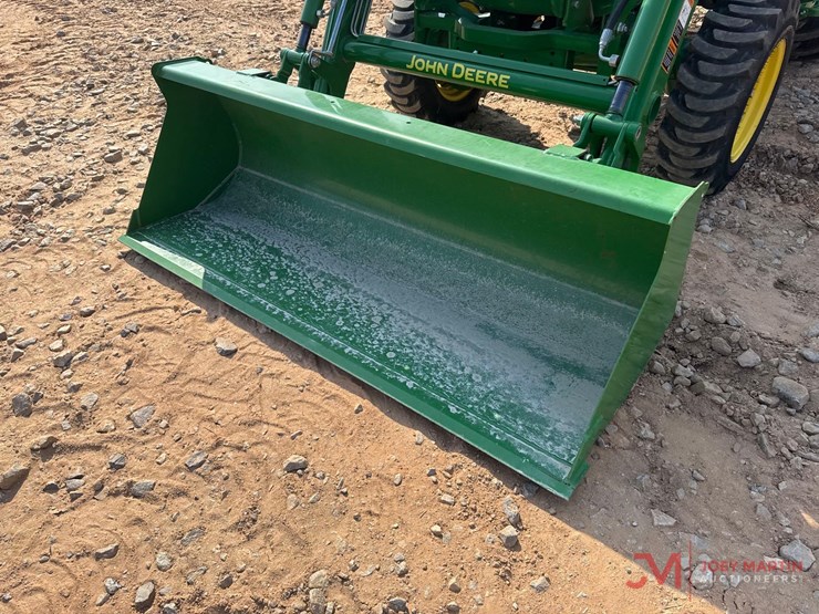 john-deere-3046r-image-10