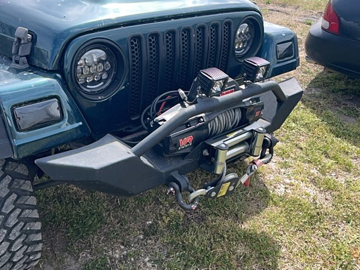 1997-jeep-wrangler-image-2