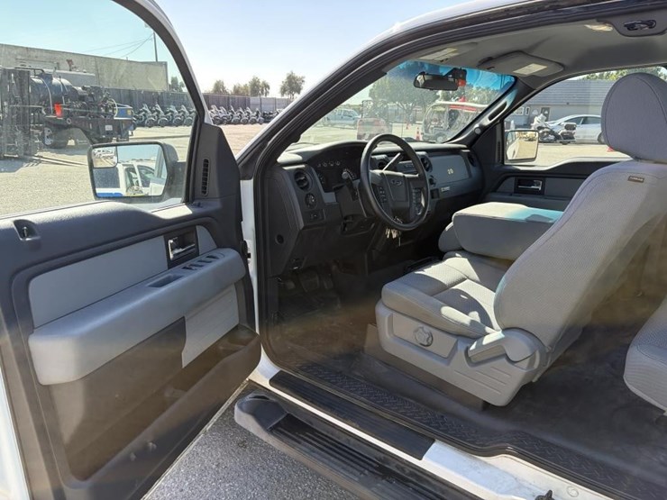 2014-ford-f150-xl-image-12