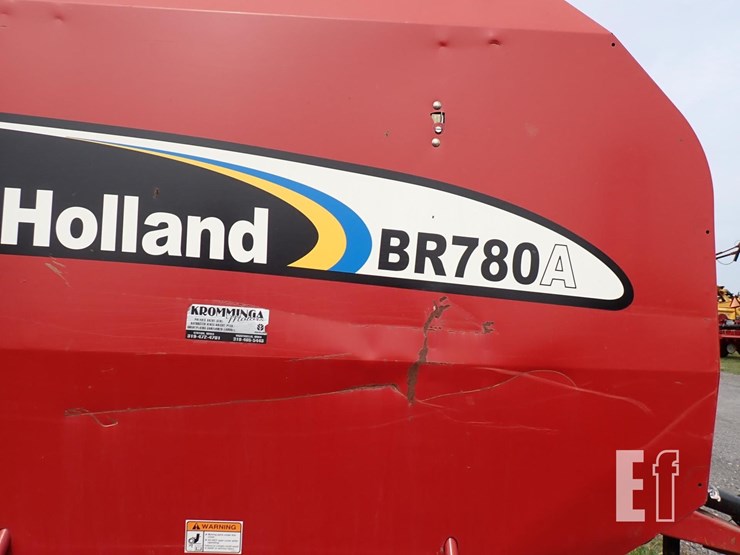 2007-new-holland-br780a-image-7