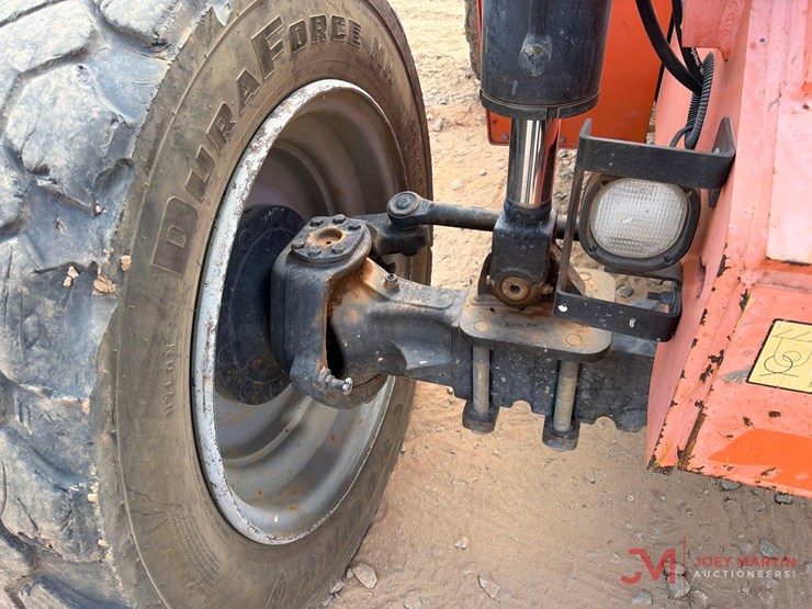 2016-jlg-6042-telehandler-image-11