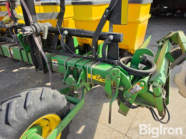 john-deere-1730-image-12