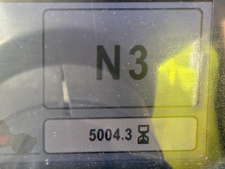 2015-jlg-1055-image-14