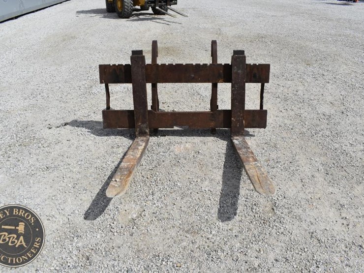 caterpillar-420e-image-10