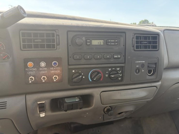 2002-ford-f450-image-16