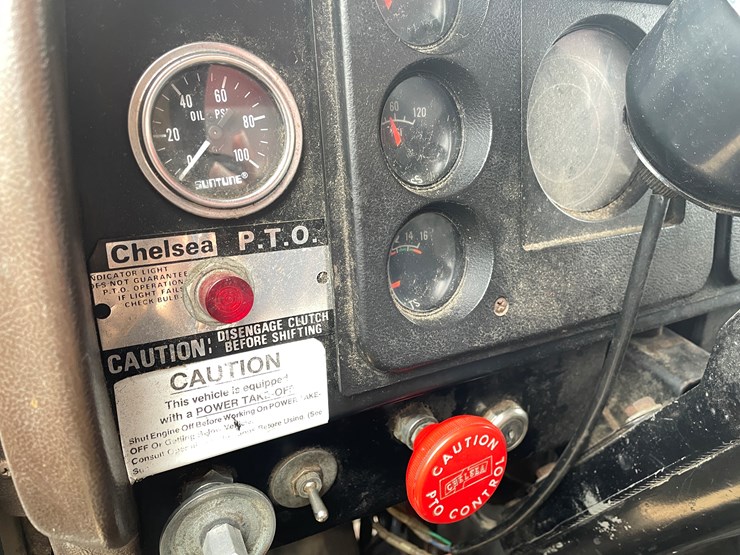 #113-•-1982-international-1754-single-axle-grain-truck-(has-wi-title)-image-54